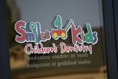 Advantage_signs_twin_falls_window_signs_1176-960x300